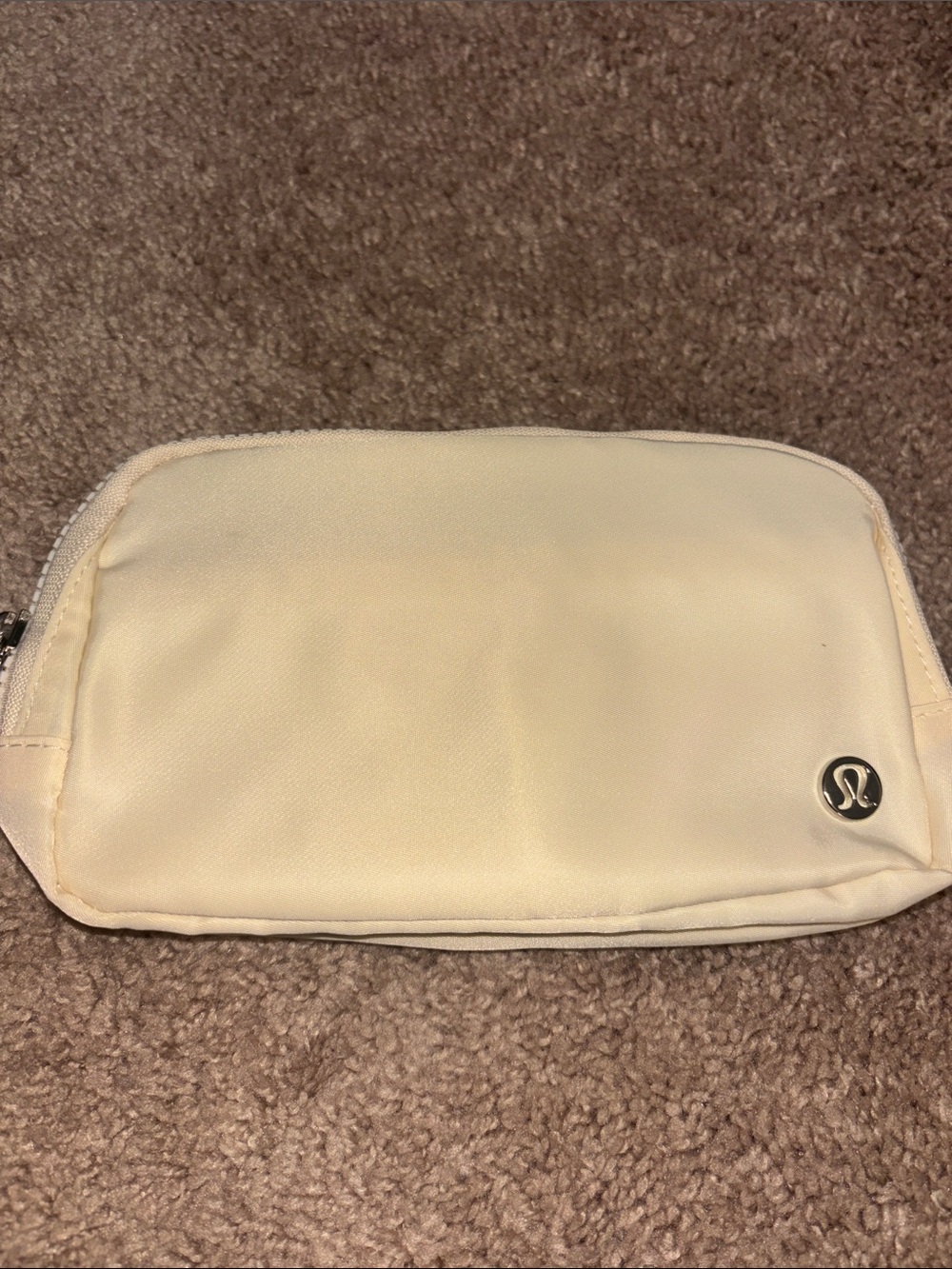 Lululemon Small Cream Makeup Pouch